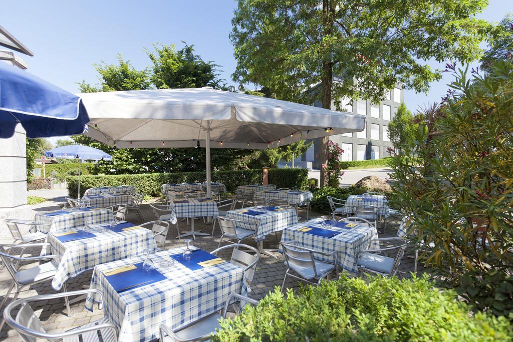 Hotel Fly Away Kloten Exterior foto