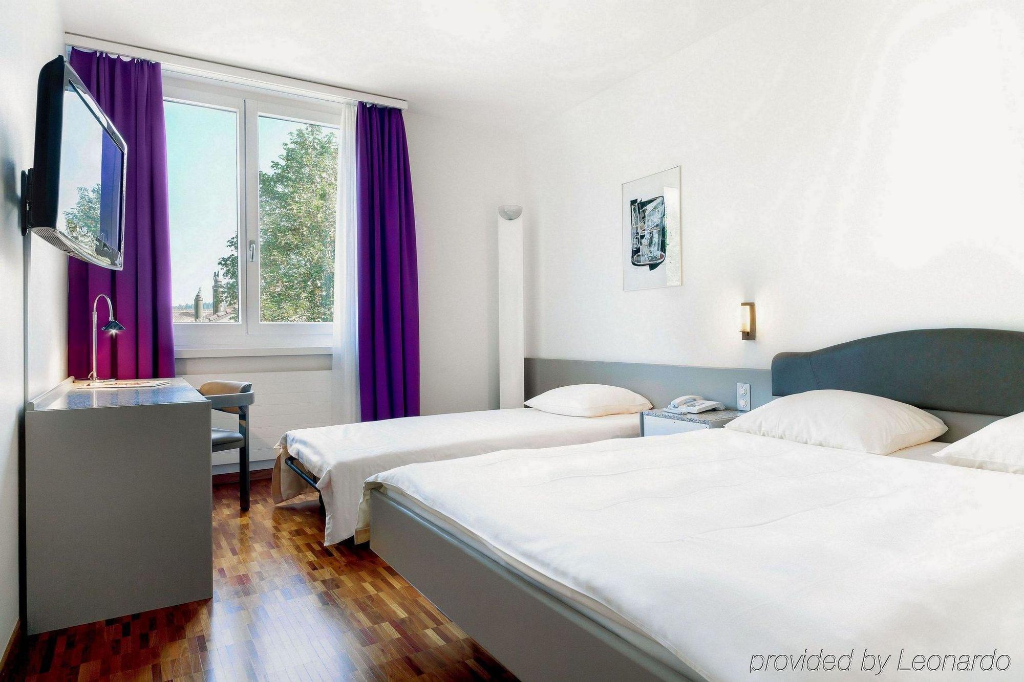 Hotel Fly Away Kloten Exterior foto