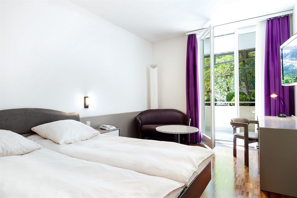 Hotel Fly Away Kloten Exterior foto