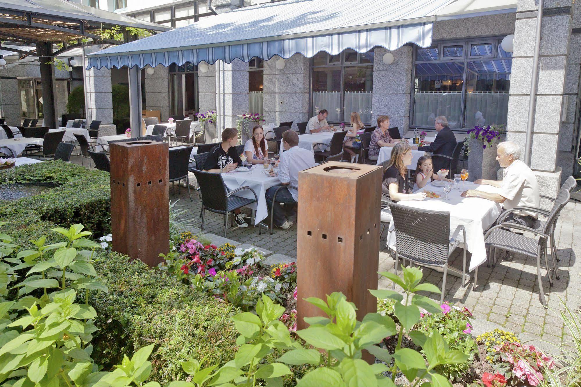 Hotel Fly Away Kloten Exterior foto
