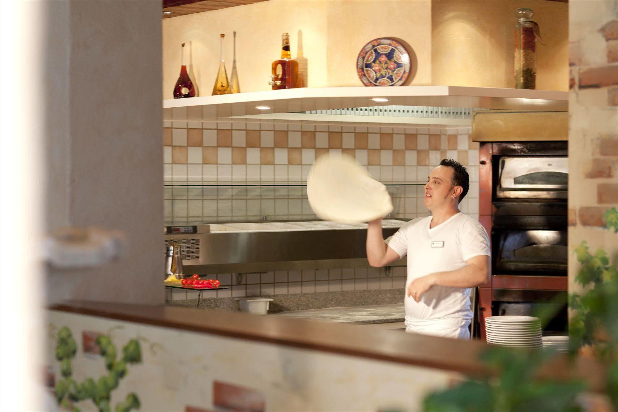 Hotel Fly Away Kloten Restaurant foto
